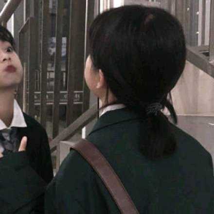 现状：不想多说话 不愿被打扰 又渴望被拥抱