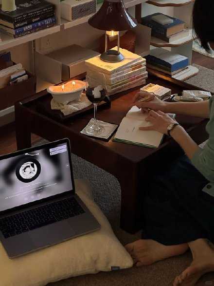 注重过程的人，比注重结果的人，会拿到更多的结果。因为结果通常只是一个瞬间，而过程，却是每一个瞬间。