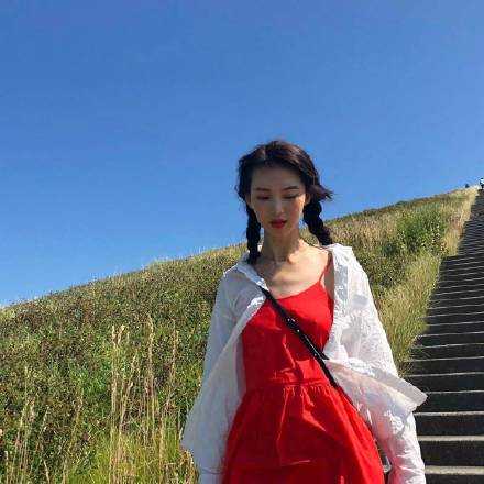 在一无所有的年纪 我连快乐都给不起自己