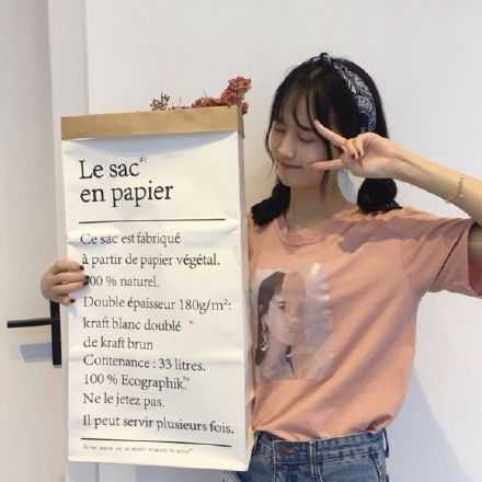 不开心的时候 希望有人可以夸夸我 那种一针见血的夸一夸 生活坎坷 话语来凑