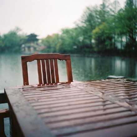 连雨不知春去，一晴方知夏深。