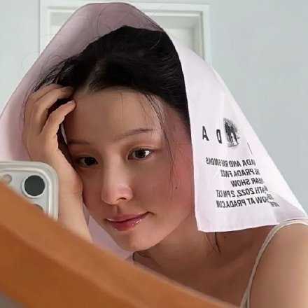 爱情就是罗生门，我们各自解释，没人知道真相。