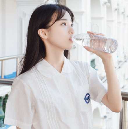 不要觉得自己空虚呀 赚钱 养气质 瘦身 美白 哪一样不够你忙的