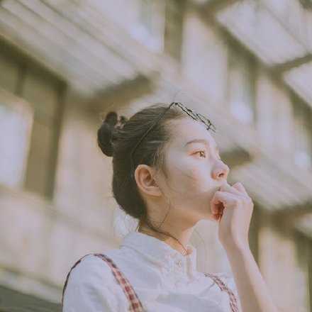 当你专注在一个人身上，或者一心一意地做一件事的时候，这个世界就会安静下来。