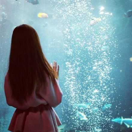 别用自己的嘴干扰别人的生活  少靠别人的脑子思考自己的人生