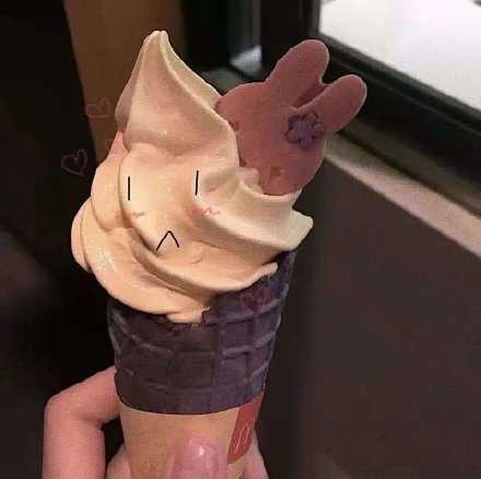 这个世界上都是自顾不暇的人，能顾及你情绪的人实在是难得。