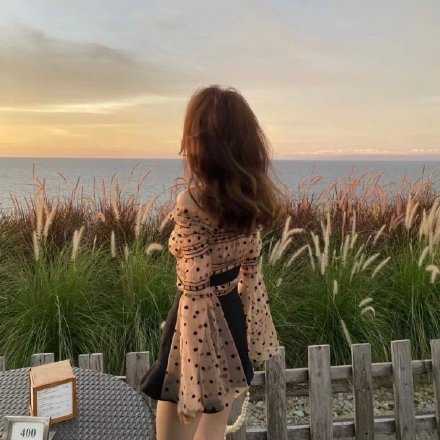 与其嫉妒别人，不如用实际行动超越别人。