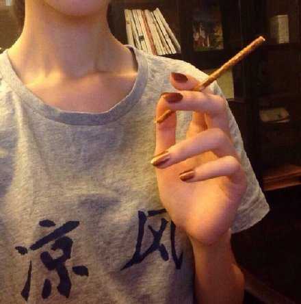 恢复理性后，感性就成了尴尬。