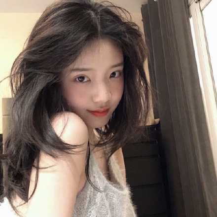 不要动不动陷入焦虑，停止无谓地浪费时间，玩的时候就好好玩，努力的时候就好好做事情，学会享受每一个阶段，这样的话，无论是在进步还是在休息，你都会是开心的。