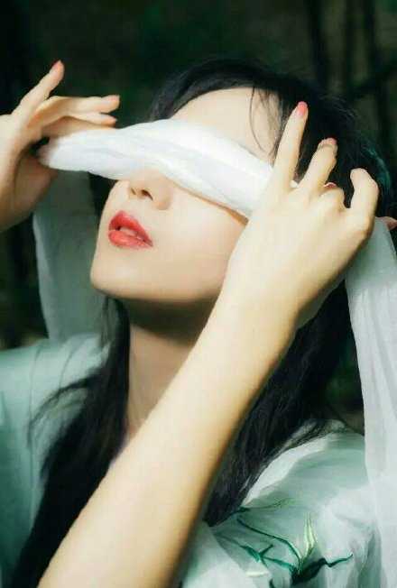 大多数人口中的 “怎么了？” 只是为了满足好奇心，并没有要帮你的意思。