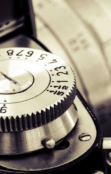 钟表能回到原点，但却再也不是昨天。