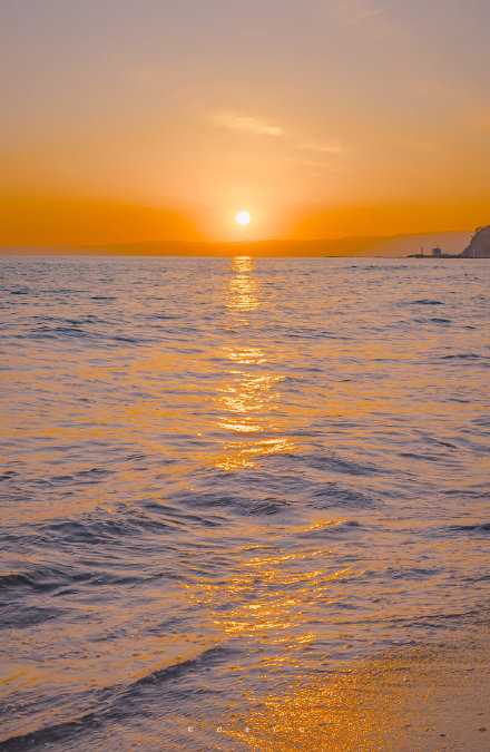 开心的时候想看一万次落日 难过的时候想看一万零一次