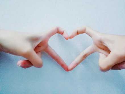 走在一起是缘分，一起在走是幸福。