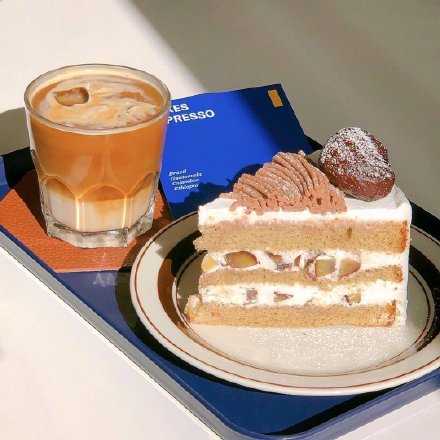 有些美食和咖啡，总要和对的人在一起，才能品尝到最好的滋味。