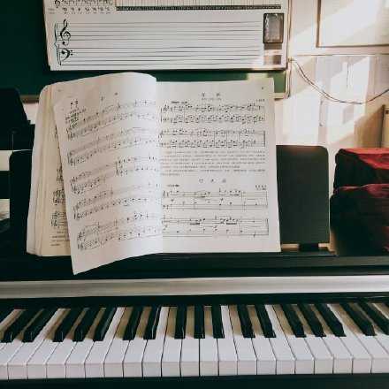 现在的状态：不想了解别人 也不想被人了解