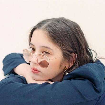 长痘有什么的，那是我可爱到冒泡。