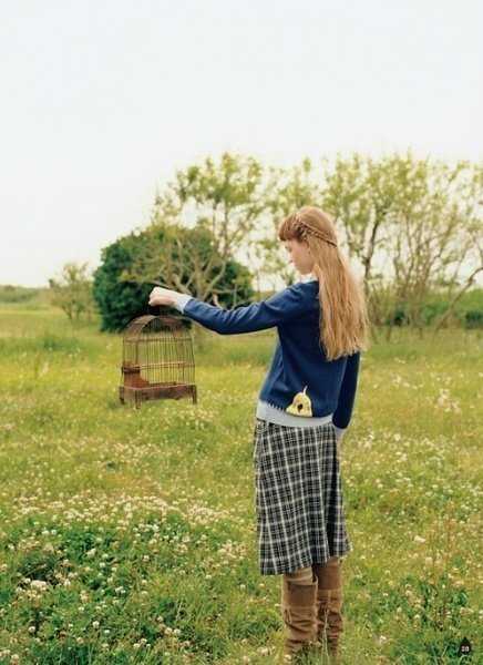 梦想，可以天花乱坠，理想，是我们一步一个脚印踩出来的坎坷道路。