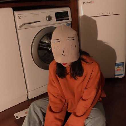 失望和生气怎么会一样，生气只是想被人哄，而失望是你说什么我都听不进去，开始理性思考这段感情存在的意义。