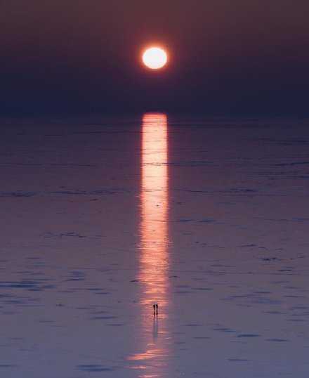 月亮在慢慢变圆 事情也慢慢变好 晚安