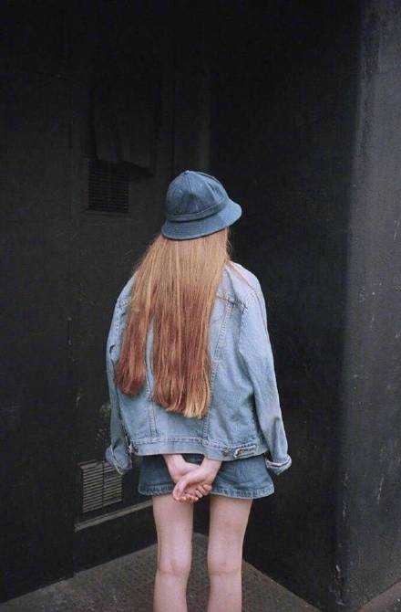 生活如果不宠你，更要自己善待自己。这一生，风雨兼程，就是为了遇见最好的自己，如此而已。