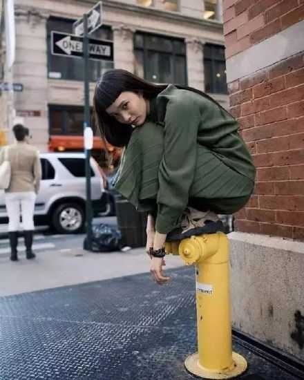 青春是首歌，词上帝给了，调自己找。