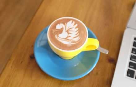 做人，简单就好；生活，宁静就好。