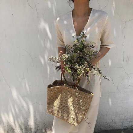 人生的旅程很漫长 漫长到忘了从哪儿开始 也忘了在哪儿结束