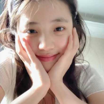 女孩子应该去读书 旅游 尝试各种不同的事情 而不是被自己的精神内耗所折磨