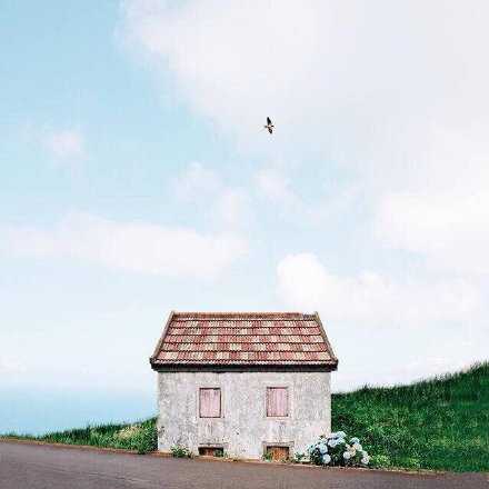 喜欢的人，过得再久，再看一眼还是会喜欢上；聊不来的人，多聊几句更聊不来。