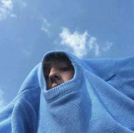 人最可悲的 就是一味的改变自己 到最后 既做不成别人 也找不回自己