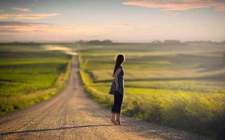 可能是现在感情 太昂贵 让付出真心的人 好狼狈