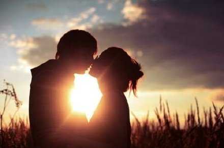 理想不再是骑马喝酒去天涯 而是再晚我也要回家