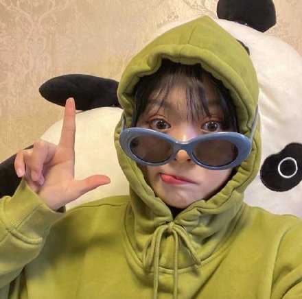 单身也好 恋爱也罢 都不重要 如果有个人陪着 就认真去爱 如果一个人的话 就照顾好自己