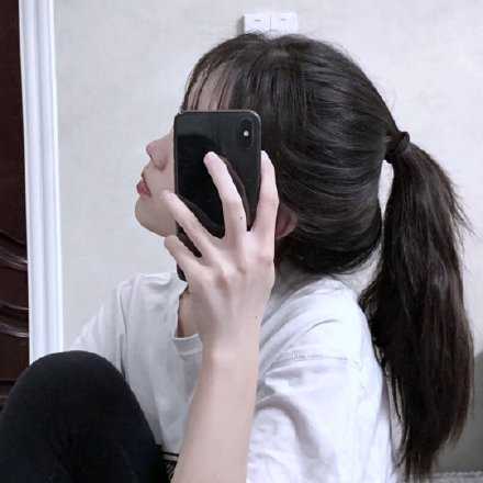 外界的声音太杂乱，听从自己的内心就好。