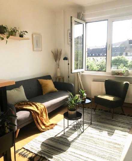 给自己一点独处的空间，加一点阳光，暖暖的。