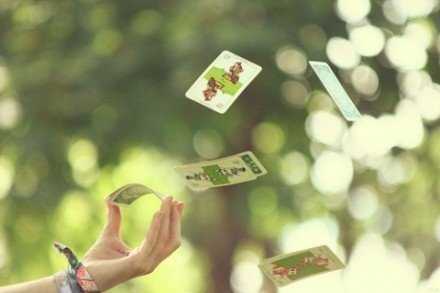 谢谢你这么忙，还亲自来伤害我。如今我很好，谢谢你的忽略。