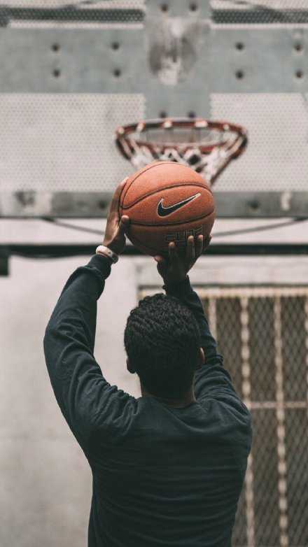 少一点自卑，少一点依赖，少一点懒惰，渐渐地你总会过得越来越好。