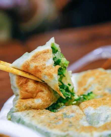 人生意义到底是什么呢？吃得好一点，睡得好一点，多玩玩，不羡慕别人，不听管束，多储蓄人生经验，死而无憾，这就是最大的意义吧，一点也不复杂。