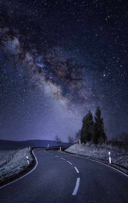 自以为心若顽石，却终究人非草木。晚安。