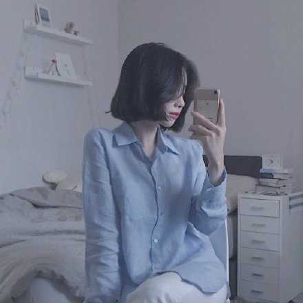 希望你做个全世界最可爱的女孩，永远有颗少女心，天真热烈，对世界充满善意。