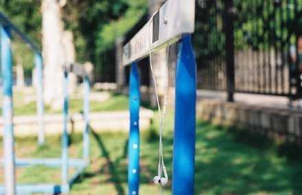 满足自己，不讨好他人，好好爱自己。