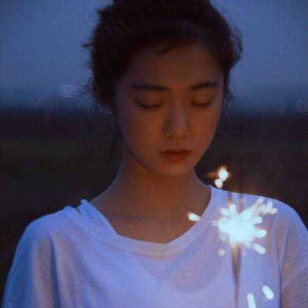 只说再见，不谈离别。