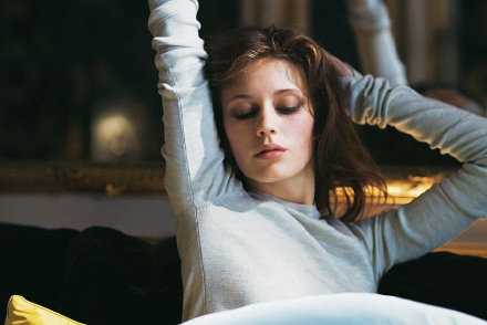 深夜：我了不起...清晨：我起不了...