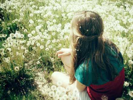 讨厌我就直说吧 心里藏着掖着多难受 别因为不好意思翻脸就对我强颜欢笑 我宁可和你大吵一架甚至打起来 我也不愿意我的身边有这样一个别扭的非真心朋友 没感情就绝交吧 废什么话