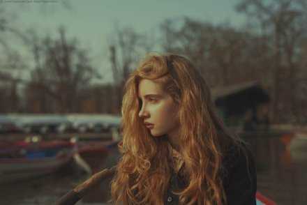 愿山野浓雾都有路灯，风雨漂泊都有归舟。