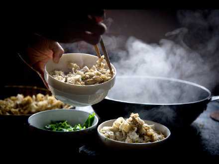 在忙碌与疲惫中，寻找心灵上的闲暇与自处，匆忙中悠闲那么可贵。早安。