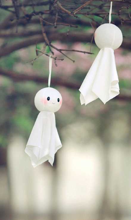 当千帆过境，你回望来路，就会发现：很多不快乐，其实不过如此。人生何必纠结，放下便是晴天。