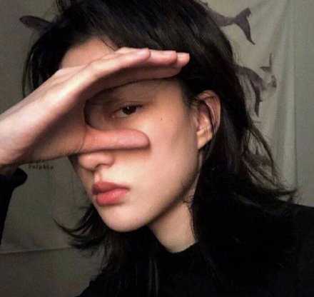 人生最好的三个词：“久别重逢，失而复得，虚惊一场。”却唯独没有一个词叫“和好如初”，和好容易，如初多难啊。