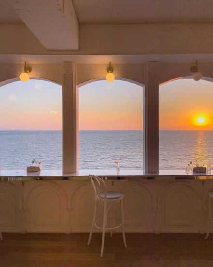 我在人间贩卖黄昏，只为收集世间温柔去见你。