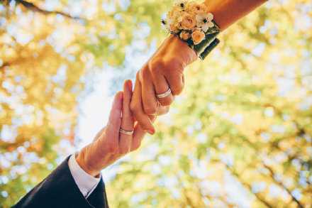 遇见你之后我再也没考虑过任何人，其实我只想贪心的和你有个好结局。